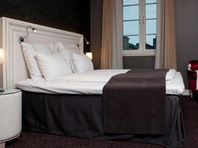 Savoy Hotel 4*